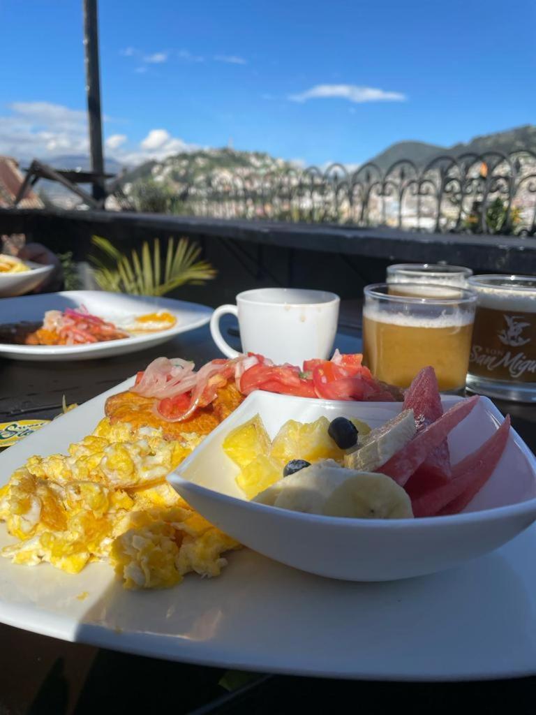 Hostal La Guayunga Rooftop Quito Exterior foto