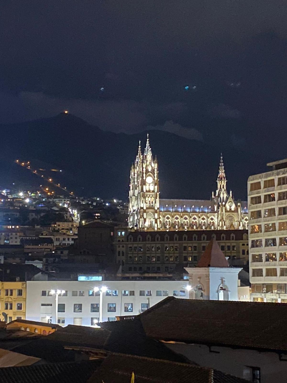 Hostal La Guayunga Rooftop Quito Exterior foto